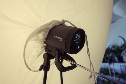 Profoto D30