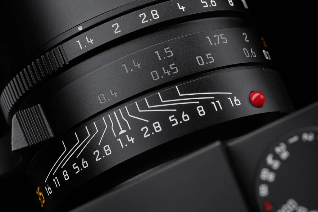 Leica Summilux M 35mm F 1 4 Asph Black Lens